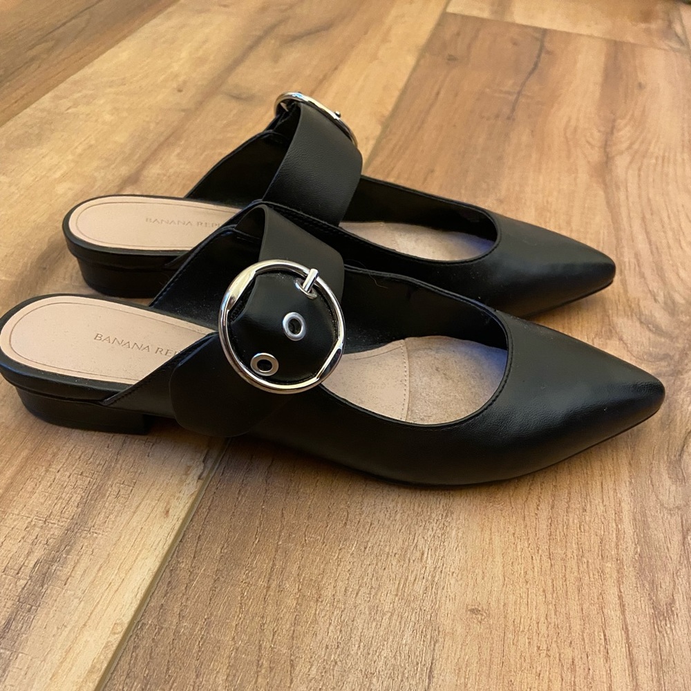 Banana Republic Leather Buckle-Strap Mule